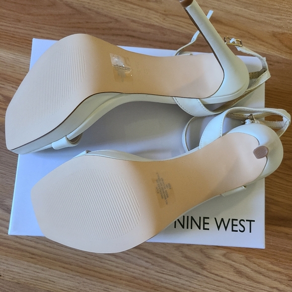 Nine West Ivory Heels - Picture 6 of 8